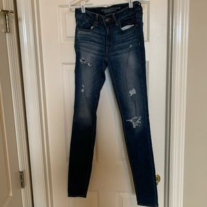 American Eagle Distressed Jegging Size 6 X-Long